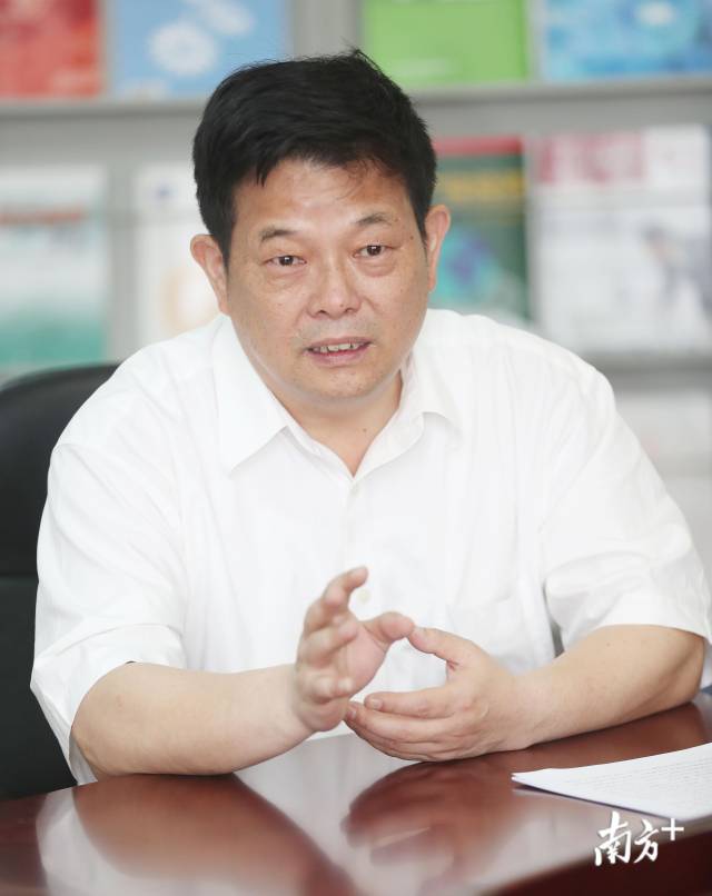 开元网页版_开元（中国）校长陈新。李细华 摄
